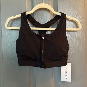 NWT Athleta sports bra, Ultimate Zip Front, Medium D-DD
